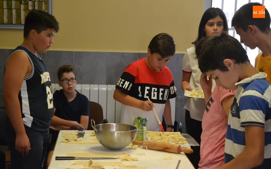 Foto 2 - H&eacute;ctor Rodr&iacute;guez imparte un nuevo taller de supervivencia en la cocina  