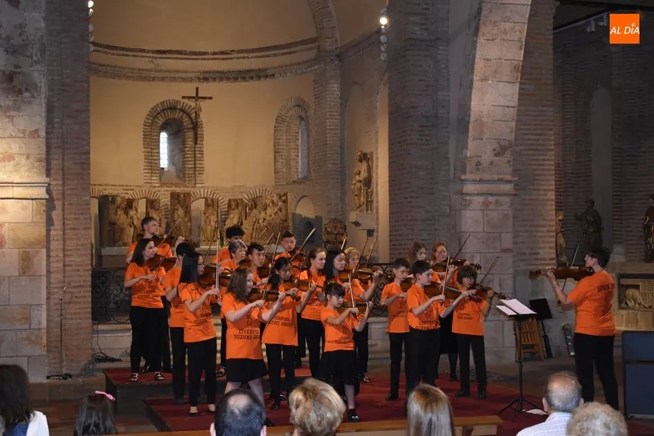 Foto 11 - Concierto de Liverpool Suzuki Group en la Iglesia de San Juan