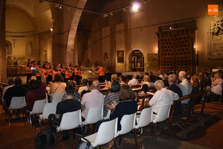 Foto 8 - Concierto de Liverpool Suzuki Group en la Iglesia de San Juan