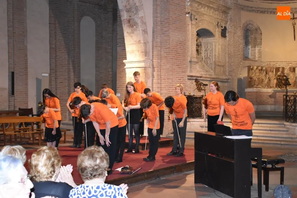 Foto 6 - Concierto de Liverpool Suzuki Group en la Iglesia de San Juan