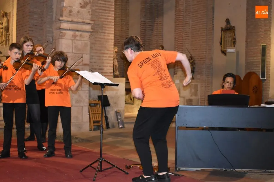 Foto 3 - Concierto de Liverpool Suzuki Group en la Iglesia de San Juan