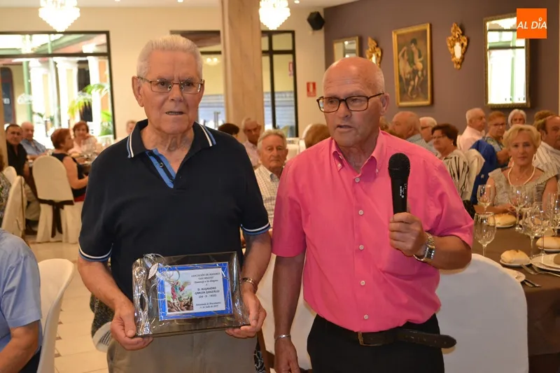 Foto 11 - M&aacute;s de 160 personas participan en la fiesta anual de la Asociaci&oacute;n de Mayores San Miguel