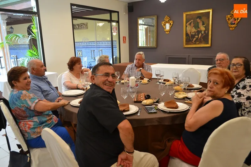 Foto 9 - M&aacute;s de 160 personas participan en la fiesta anual de la Asociaci&oacute;n de Mayores San Miguel