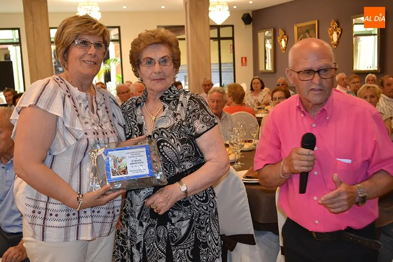 Foto 7 - M&aacute;s de 160 personas participan en la fiesta anual de la Asociaci&oacute;n de Mayores San Miguel