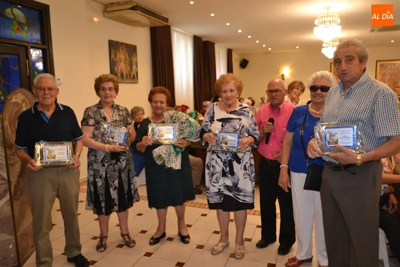 Foto 4 - M&aacute;s de 160 personas participan en la fiesta anual de la Asociaci&oacute;n de Mayores San Miguel