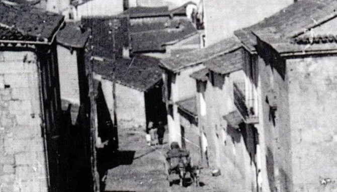 Foto 5 - La calle Asader&iacute;a, junto la plaza de San Crist&oacute;bal