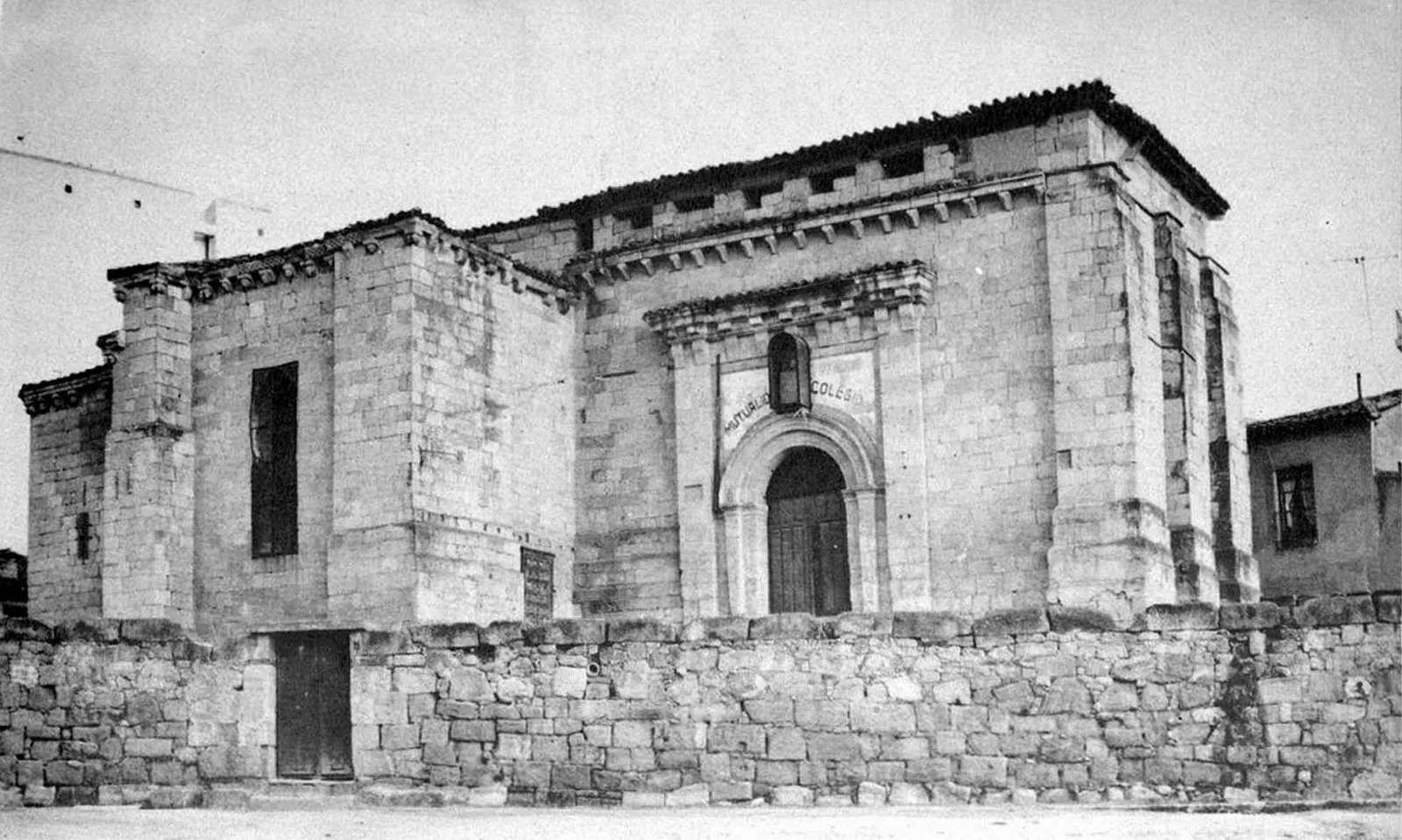 Foto 3 - La calle Asader&iacute;a, junto la plaza de San Crist&oacute;bal