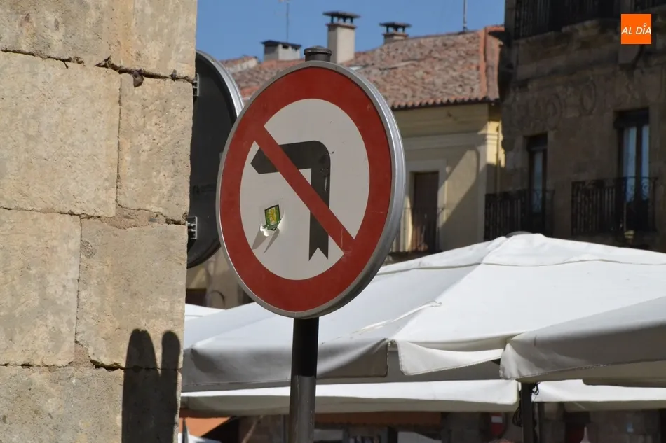 Foto 5 - Prohibidos a partir de este jueves los giros con veh&iacute;culos en la Plaza Mayor  