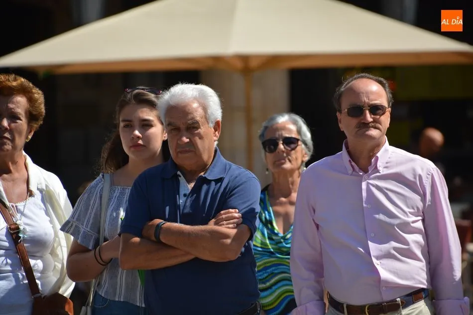 Foto 3 - Concentraci&oacute;n y minuto de silencio por las &uacute;ltimas v&iacute;ctimas de la violencia de g&eacute;nero