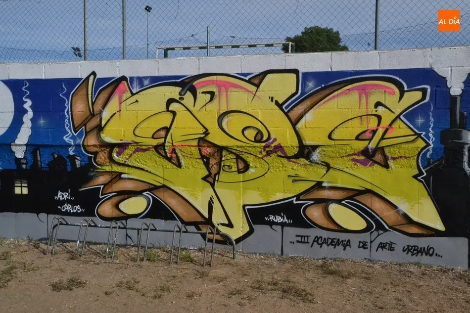 Foto 4 - El parque de la parte trasera del Valle de San Mart&iacute;n tambi&eacute;n estrena un gran grafiti  
