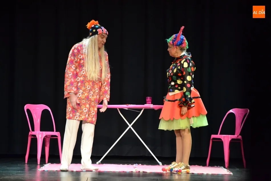 Foto 11 - Cerca de 300 personas disfrutan de una velada de risas con Emma Ozores y Juan Anillo  