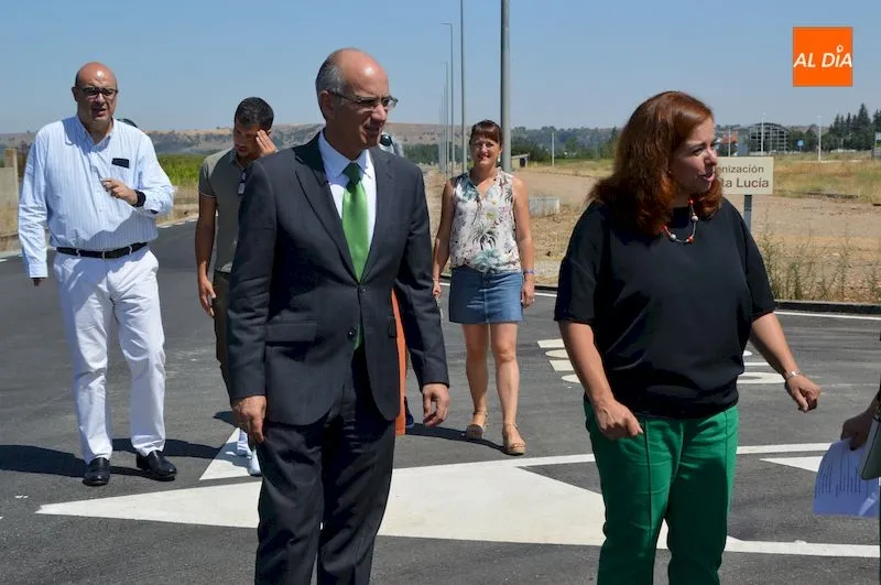 Foto 2 - Diputaci&oacute;n mejora el firme de la N-501 en su acceso a Nuevo Naharros