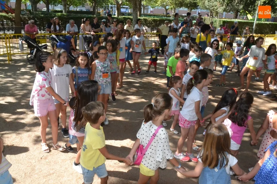 Foto 4 - Animada sesi&oacute;n musical en La Glorieta de la mano de Armadanzas  