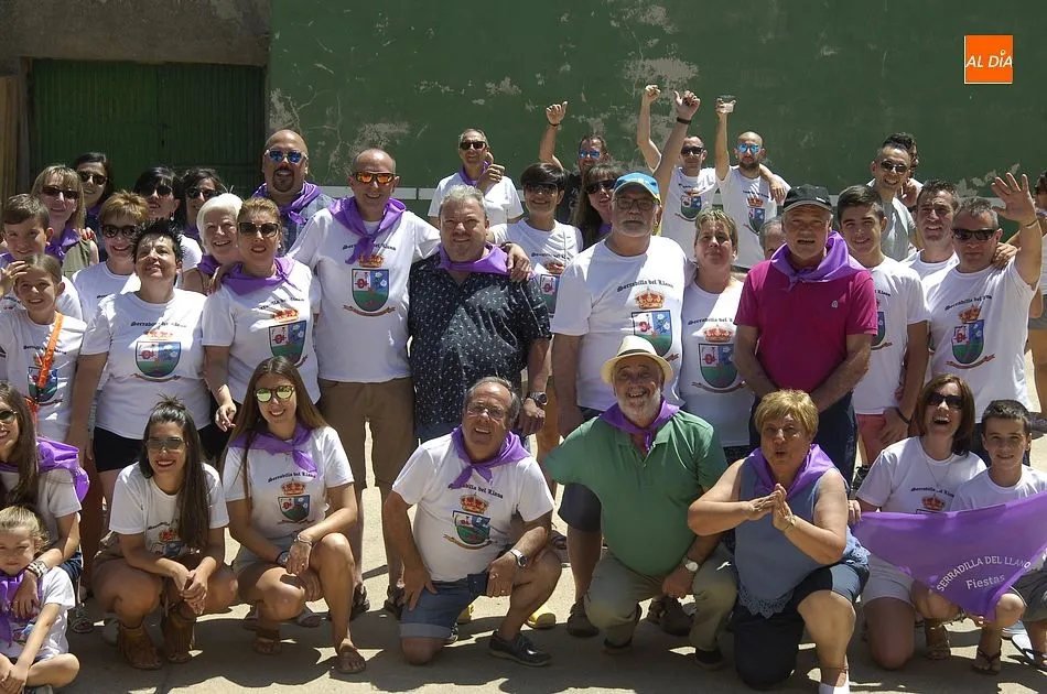 Foto 4 - Serradilla del Llano lanza el chupinazo de sus fiestas tras una larga noche con SMS  
