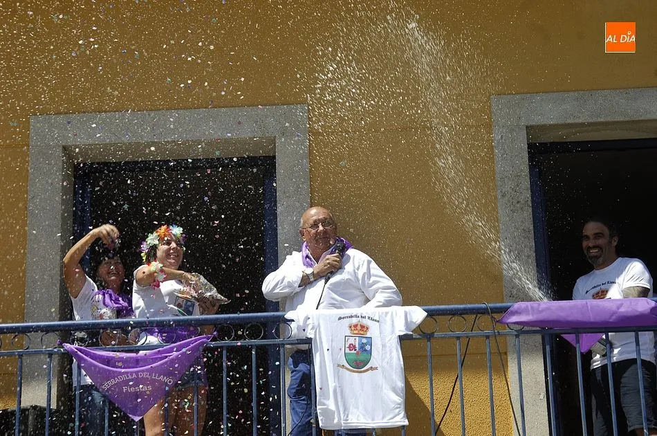 Foto 10 - Serradilla del Llano lanza el chupinazo de sus fiestas tras una larga noche con SMS  