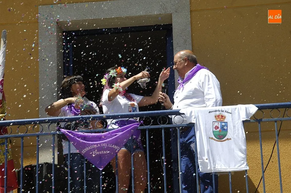 Foto 8 - Serradilla del Llano lanza el chupinazo de sus fiestas tras una larga noche con SMS  