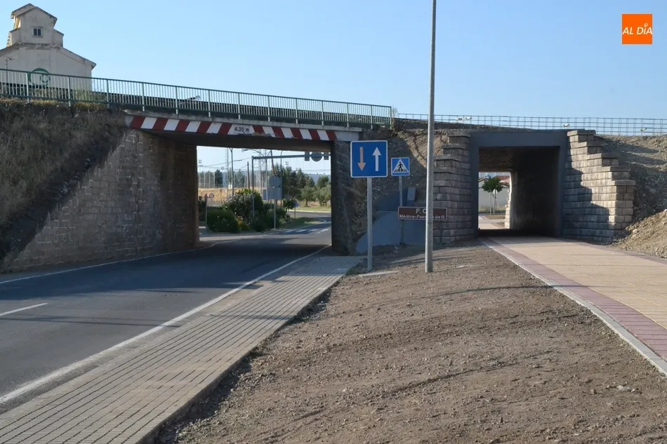Foto 3 - Abierto al tr&aacute;nsito el paso para peatones bajo la v&iacute;a del tren tras a&ntilde;os de reivindicaci&oacute;n...