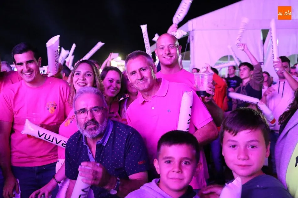 Foto 5 - La orquesta Panorama mete en Peralejos de Abajo a varios miles de personas