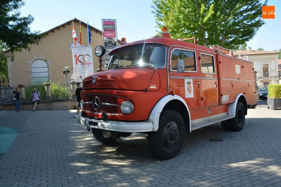 Foto 4 - El Museo de Historia de la Automoci&oacute;n recibe la donaci&oacute;n de un cami&oacute;n de bomberos de Cabrerizos...