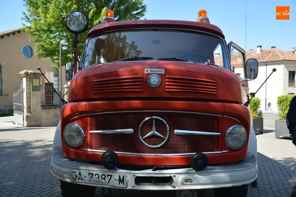 Foto 9 - El Museo de Historia de la Automoci&oacute;n recibe la donaci&oacute;n de un cami&oacute;n de bomberos de Cabrerizos...