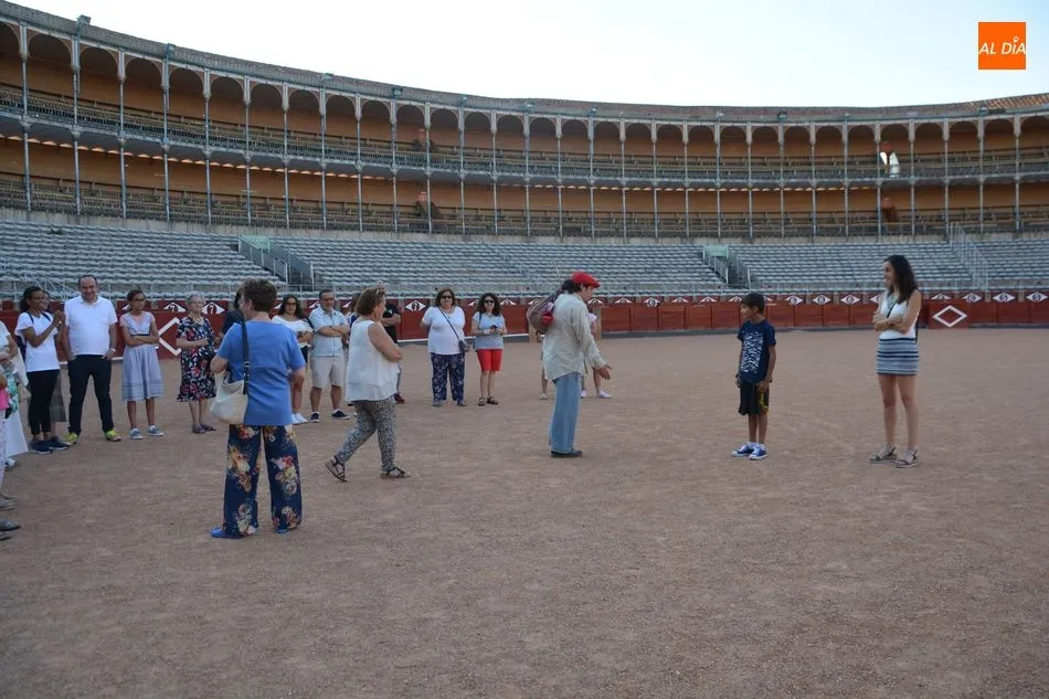 Foto 3 - La Glorieta sigue recibiendo turistas con la iniciativa de las visitas teatralizadas