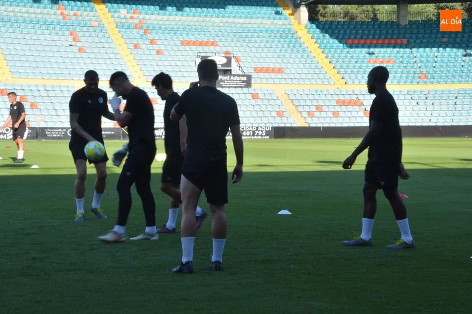 Foto 10 - El Salamanca UDS y su afici&oacute;n vuelven a verse en el Helm&aacute;ntico 82 d&iacute;as despu&eacute;s