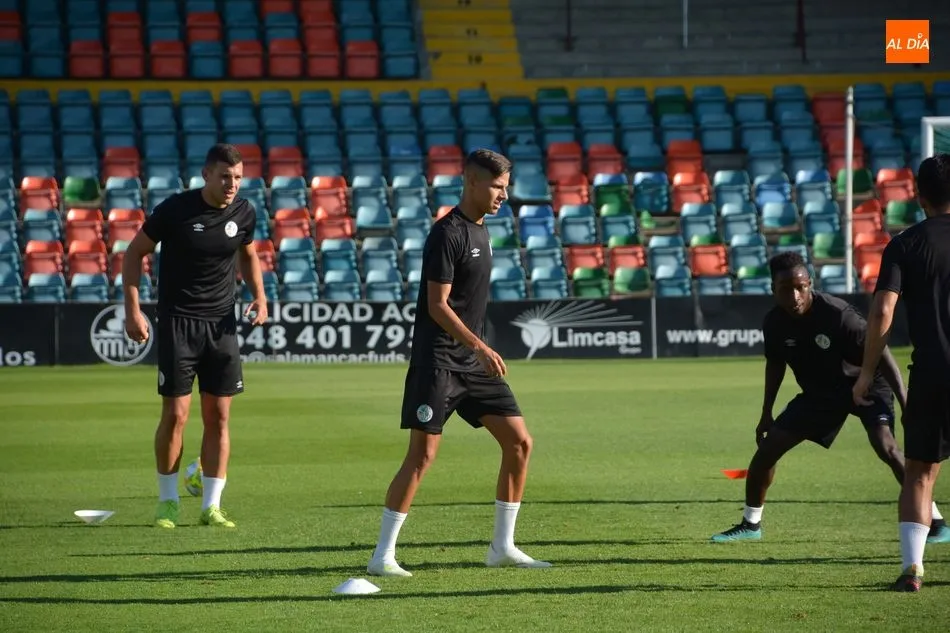 Foto 2 - El Salamanca UDS y su afici&oacute;n vuelven a verse en el Helm&aacute;ntico 82 d&iacute;as despu&eacute;s