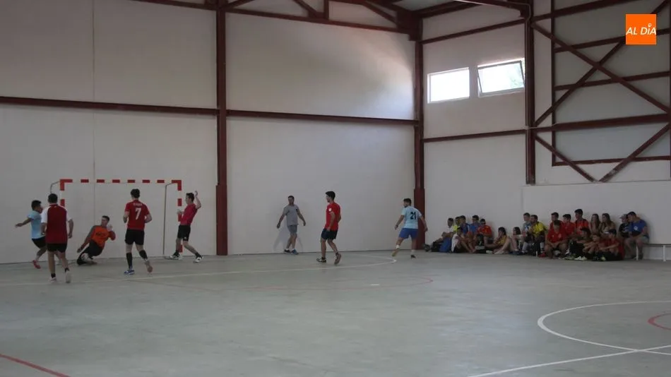 Foto 11 - Buena participaci&oacute;n en el I Torneo de Futbol Sala&nbsp;de Barruecopardo  