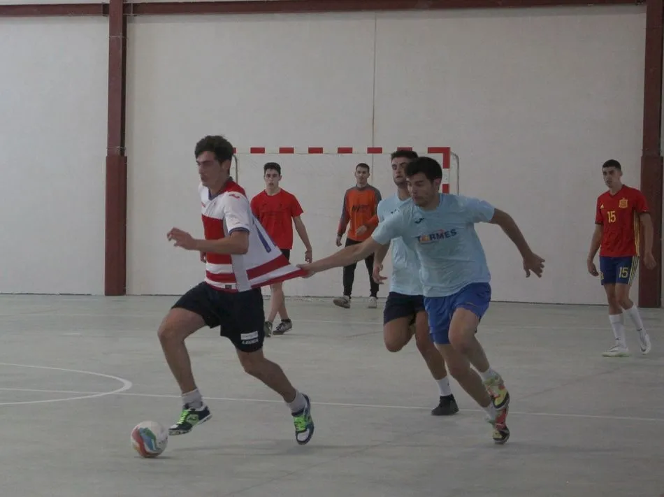 Foto 9 - Buena participaci&oacute;n en el I Torneo de Futbol Sala&nbsp;de Barruecopardo  