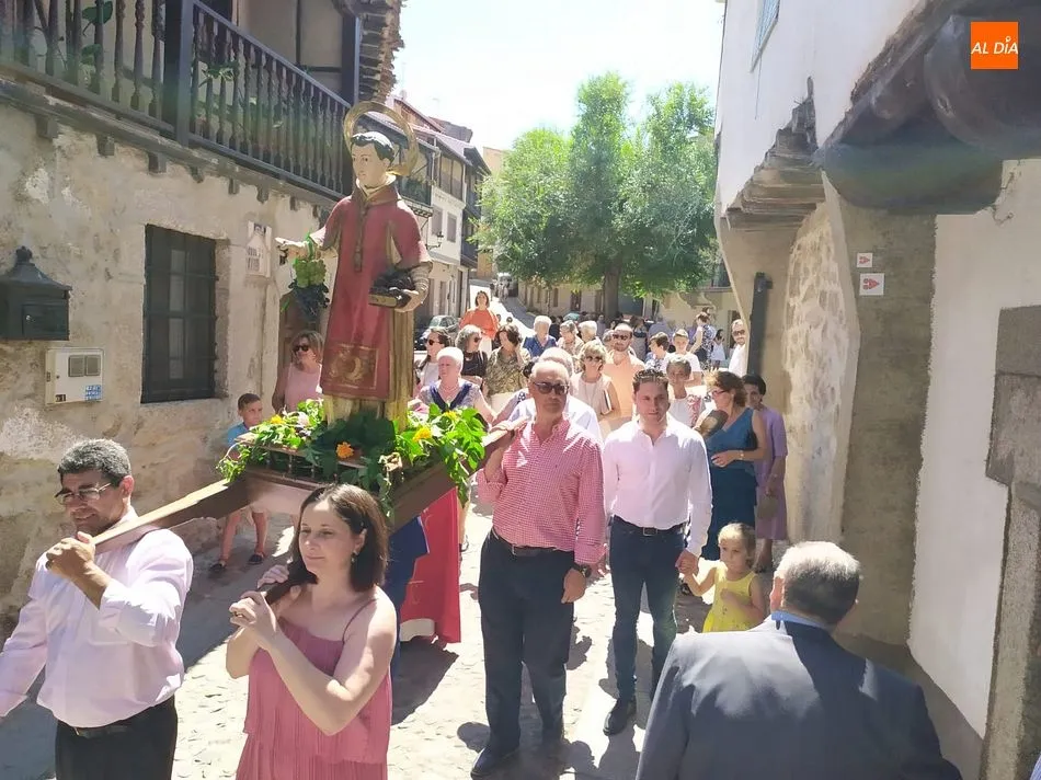 Foto 8 - San Esteban recibe un sentido homenaje
