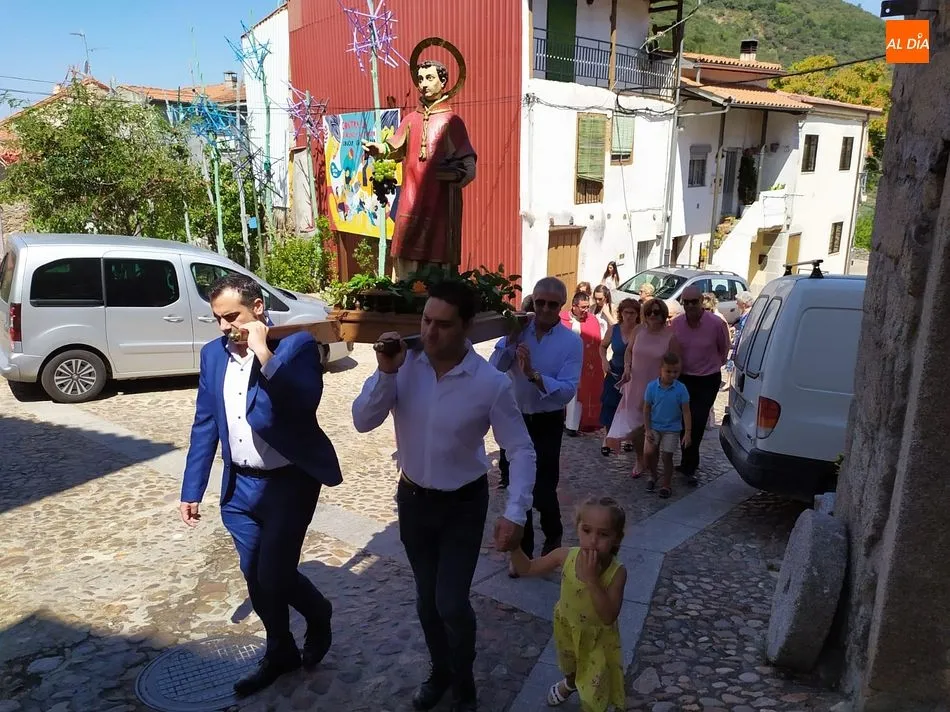 Foto 2 - San Esteban recibe un sentido homenaje