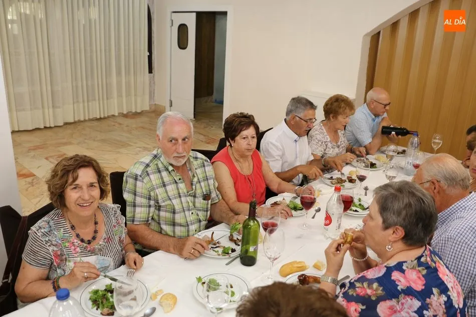Foto 6 - Los mayores de Cerralbo celebran las fiestas con una excelente comida en &lsquo;El Quijote&rsquo; de...