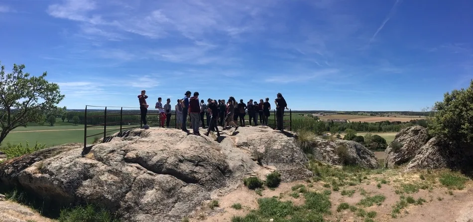 Juzbado, en la imagen, la Peña del Castillo, uno de los enclaves naturales más singulares del municipio.