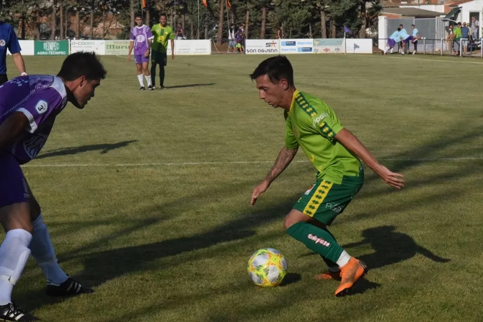 Foto 7 - David Grande y De la Nava dan a Unionistas su primera victoria de la pretemporada (0-4)