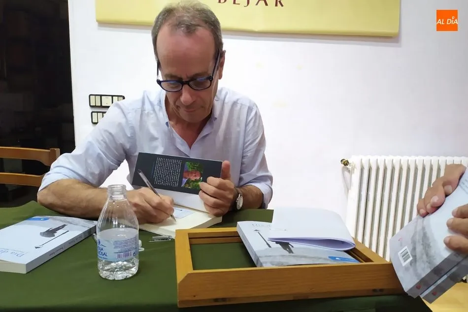 Foto 5 - J. Francisco Fabi&aacute;n presenta su primera novela &lsquo;D&iacute;a de Nieve&rsquo;