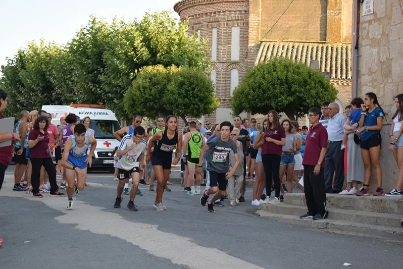 Foto 9 - Antonio San Mat&iacute;as y Ver&oacute;nica S&aacute;nchez se llevan la XII Carrera Popular de Villar de Gallimazo