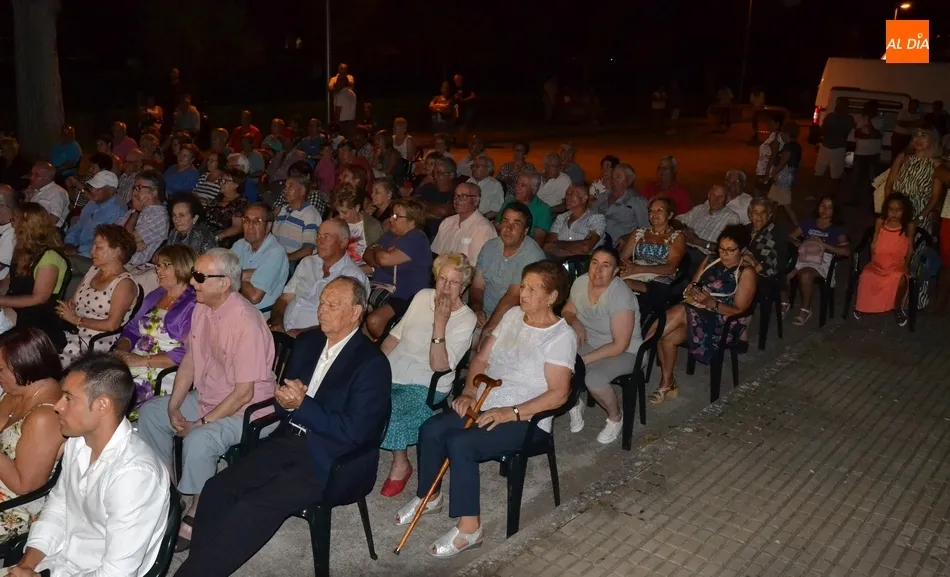 Foto 4 - Tom&aacute;s Garc&iacute;a reivindica una soluci&oacute;n para el Matadero en su completo repaso por el barrio del...