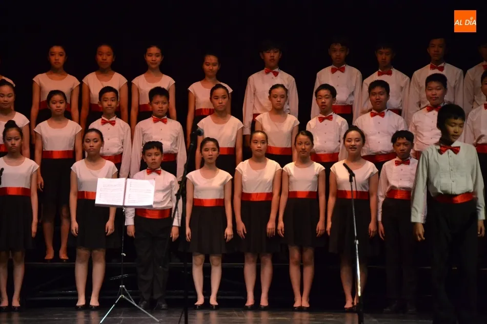Foto 10 - El Yip&rsquo;s Children Choir de Hong Kong vuelve a conquistar a los mirobrigenses  