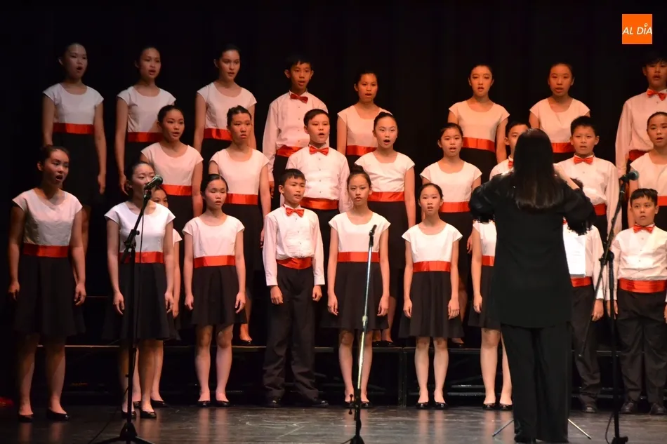 Foto 5 - El Yip&rsquo;s Children Choir de Hong Kong vuelve a conquistar a los mirobrigenses  