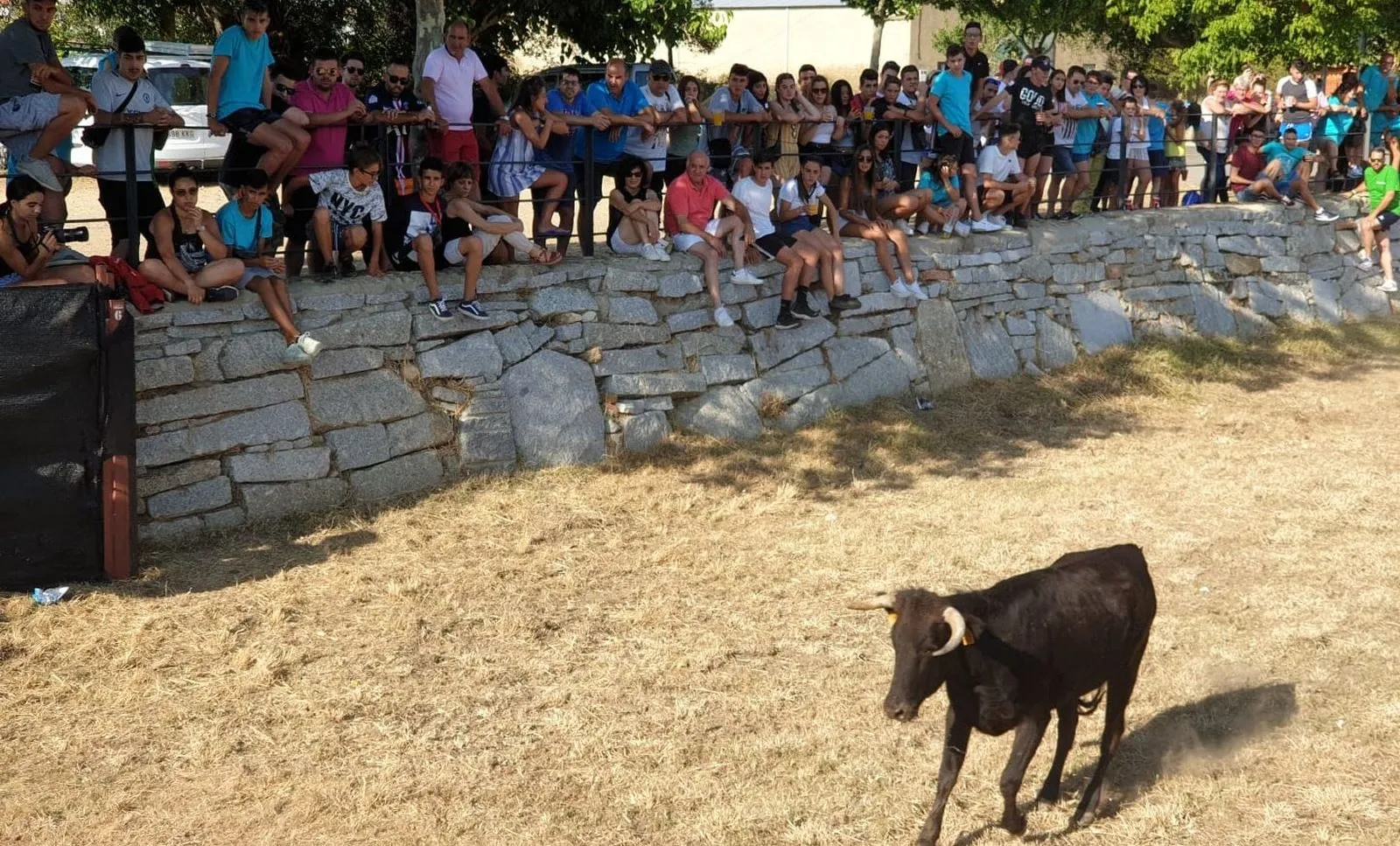 Foto 3 - Masiva asistencia de p&uacute;blico a la 6&ordf; Fiesta Juvenil promovida por La Sante&ntilde;a  
