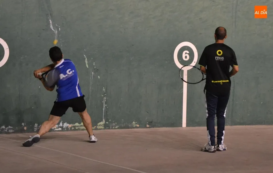 Foto 10 - Manolo y &Oacute;scar reinan en la larga noche de competici&oacute;n en el Valle de San Mart&iacute;n  