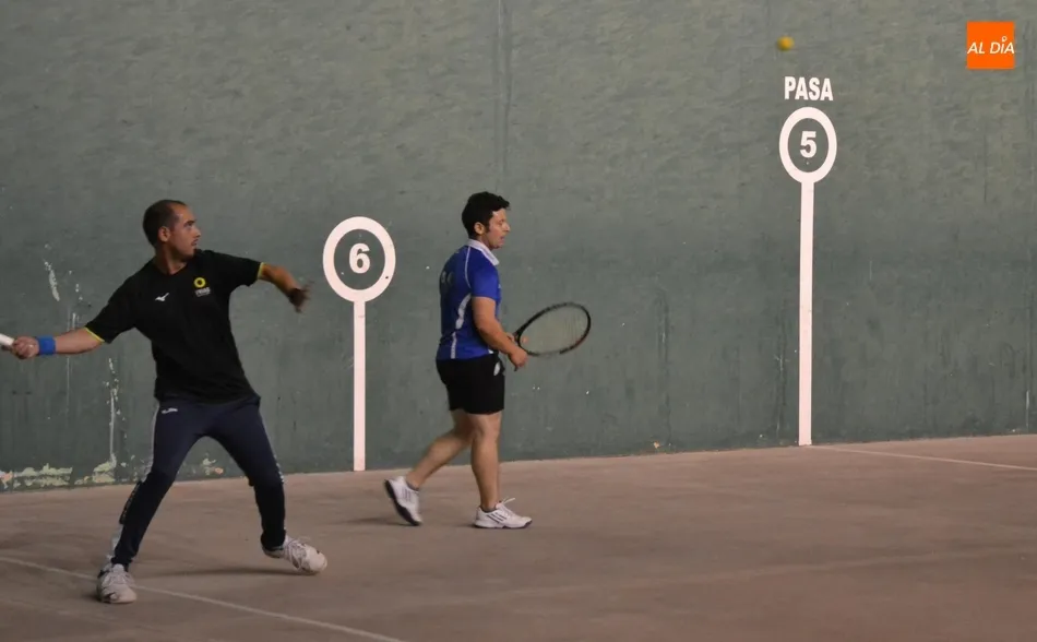 Foto 8 - Manolo y &Oacute;scar reinan en la larga noche de competici&oacute;n en el Valle de San Mart&iacute;n  
