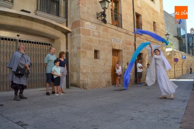 Visita teatralizada a la Torre del Clavero / Lydia González