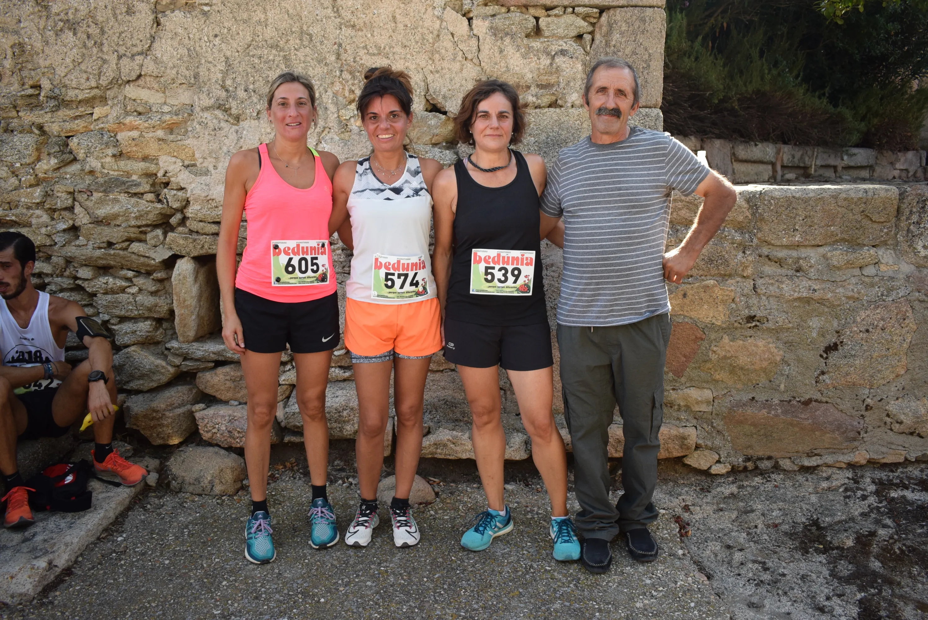 Foto 3 - Francisco C&iacute;vicos y Hortensia Hern&aacute;ndez triunfan en la VII Legua Castellana de Monleras