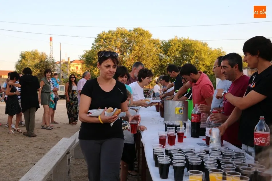 Foto 9 - Los vecinos de Cerralbo enfilan la recta final de las fiestas de Los Perdones con una parrillada  