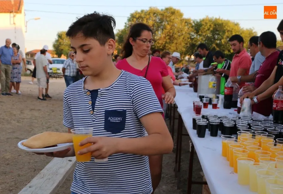 Foto 6 - Los vecinos de Cerralbo enfilan la recta final de las fiestas de Los Perdones con una parrillada  