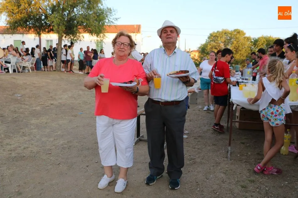 Foto 4 - Los vecinos de Cerralbo enfilan la recta final de las fiestas de Los Perdones con una parrillada  