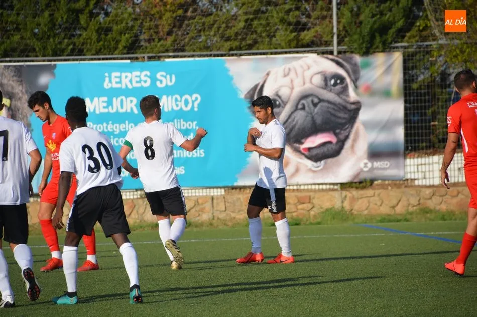 Foto 4 - El Salamanca UDS &lsquo;debuta&rsquo; en su pretemporada espa&ntilde;ola venciendo al Santa Marta (0-2)