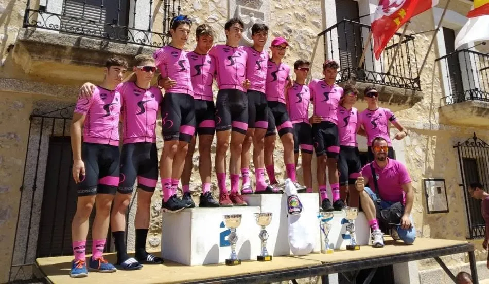 Miguel Ángel Molina se lleva al sprint el 1º Trofeo Ayuntamiento de Sancti-Spíritus  