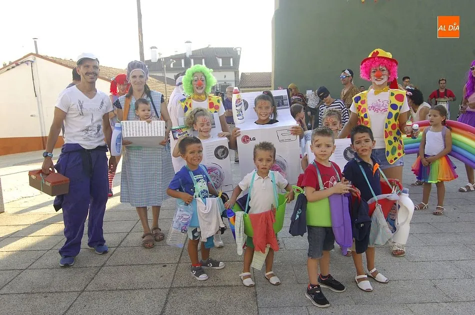 Participantes en el desfile | Fotos Adrián Martín